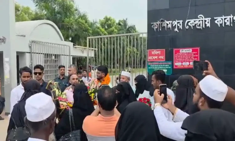 ৭ বছর পর মুক্ত আকাশ দেখল কারাগারে জন্ম নেওয়া শিশু