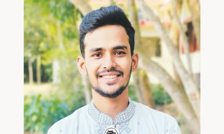 আসিফ মাহমুদ ও তাঁর স্ত্রীর পাঁচ দেশের সম্পদের তথ্য চায় দুদক