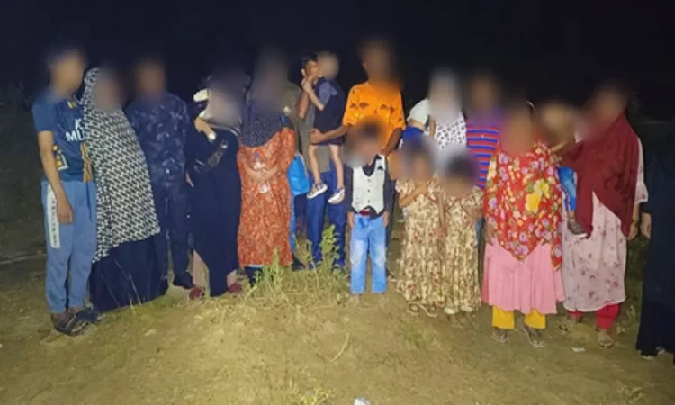 আসামে ট্রেন থামিয়ে ১৫ বাংলাদেশিসহ আটক ২৭