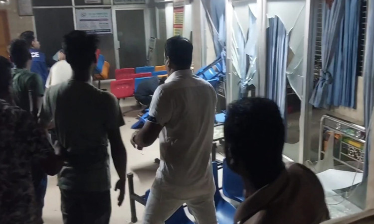 চিকিৎসকের অবহেলায় বিএনপি নেতার মৃত্যুর অভিযোগ, ক্লিনিকে ভাঙচুর