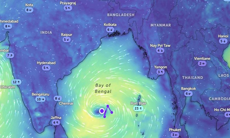 বঙ্গোপসাগরে নিম্নচাপ সৃষ্টি: বাংলাদেশে আঘাত হানার আশঙ্কা আছে কি?