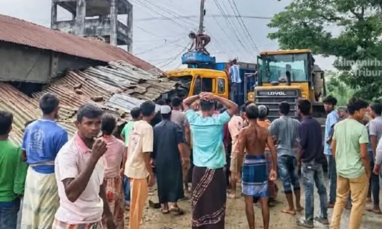 লালমনিরহাটে ট্রাক চাপায় ইজিবাইকের তিন যাত্রী নিহত