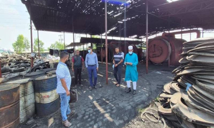 সিংগাইরে গ্রীন এনার্জি প্রতিষ্ঠানকে পরিবেশ দূষণের দায়ে ১ লাখ টাকা জরিমানা