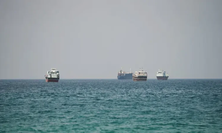 হরমুজ প্রণালি সচল করতে যুক্তরাষ্ট্রের প্রস্তাব পেল ইরান