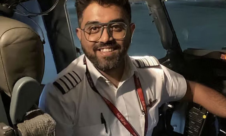 ফ্লাইদুবাই বিমান হামলা কাণ্ড: হিরো বনে গেলেন পাইলট স্মিথ