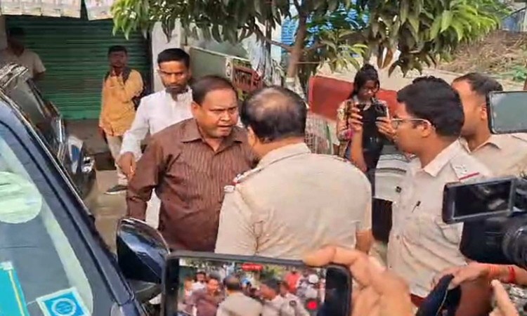 পশ্চিমবঙ্গে বাবরি মসজিদের মূল উদ্যোক্তা হুমায়ুন কবীর গ্রেপ্তার