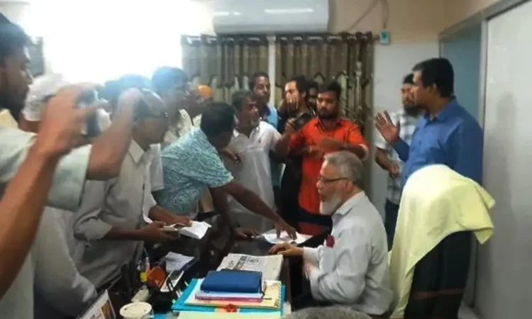 রামেবি ভিসি ও পিএসকে লাঞ্ছিত করে জোরপূর্বক পদত্যাগপত্র আদায়ের অভিযোগ