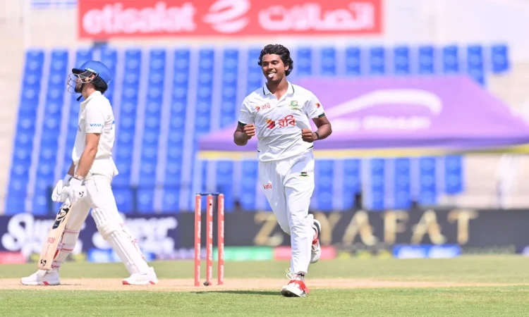হাসানের হ্যাটট্রিকে ধ্বসে গেল আফগানিস্তানের ব্যাটিং লাইনআপ