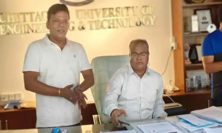 চুয়েট উপাচার্য ২১ ঘণ্টা ধরে নিজ কার্যালয়ে অবরুদ্ধ