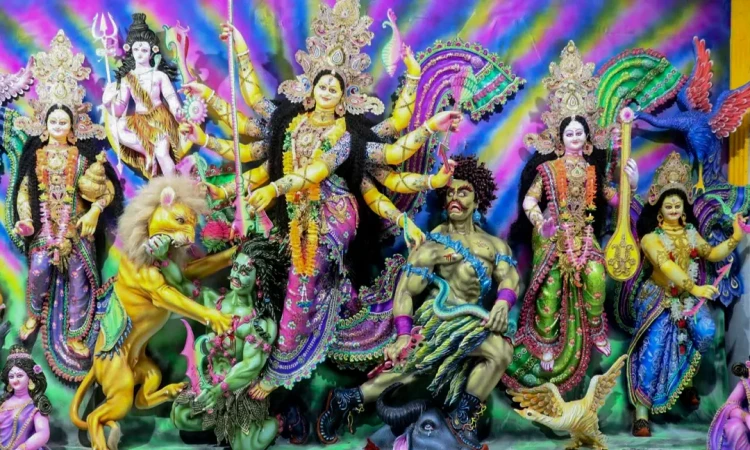 দুর্গাপূজায় অপ্রয়োজনীয় আলোকসজ্জা ও অপচয় রোধে প্রশাসনের কড়া নির্দেশ