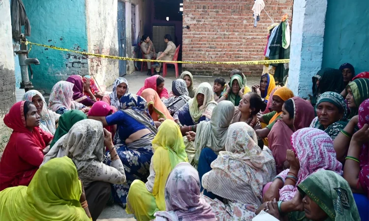 ভারতে ৩ শিশুসহ একই পরিবারের ৫ জনের মৃত্যু
