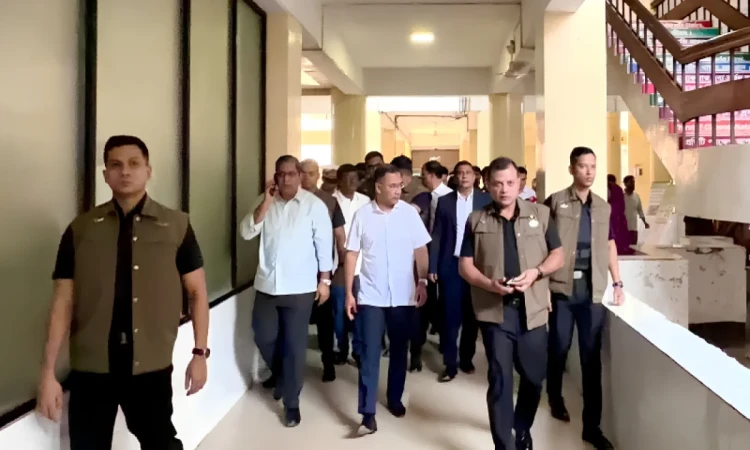 মাত্র সাড়ে চার ঘণ্টায় ১৩ জায়গা পরিদর্শন করলেন প্রধানমন্ত্রী