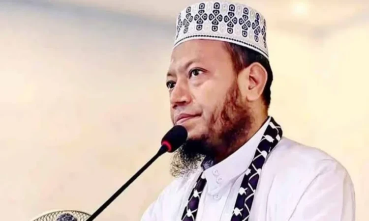 পুলিশের ছাড়পত্র না মেলায় স্থগিত আমির হামজার মাহফিল