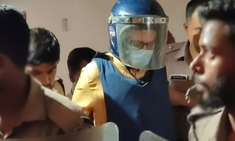 ৬৭৮ কোটি টাকার অবৈধ স্বর্ণ ও হীরা চোরাচালান:  ১ দিনের রিমান্ডে দিলীপ আগরওয়ালা