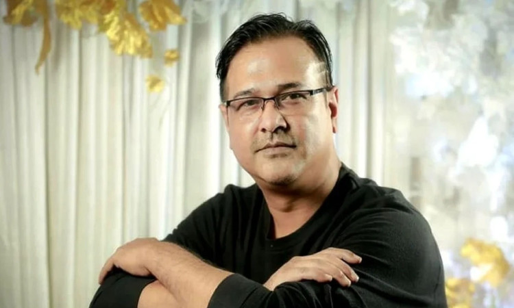 সঙ্গীতশিল্পী ও বিসিবির সাবেক পরিচালক আসিফ আকবরের গাড়িতে গুলি চালাল দুর্বৃত্তরা